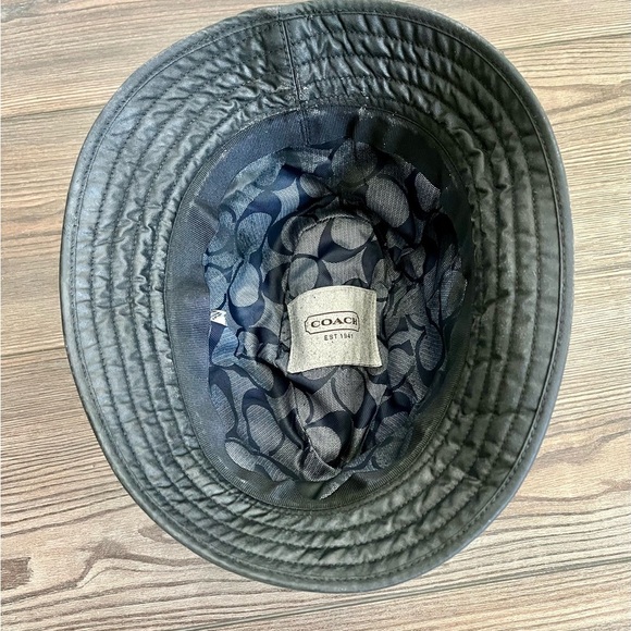 Coach XS Black Hat man - Picture 6 of 11